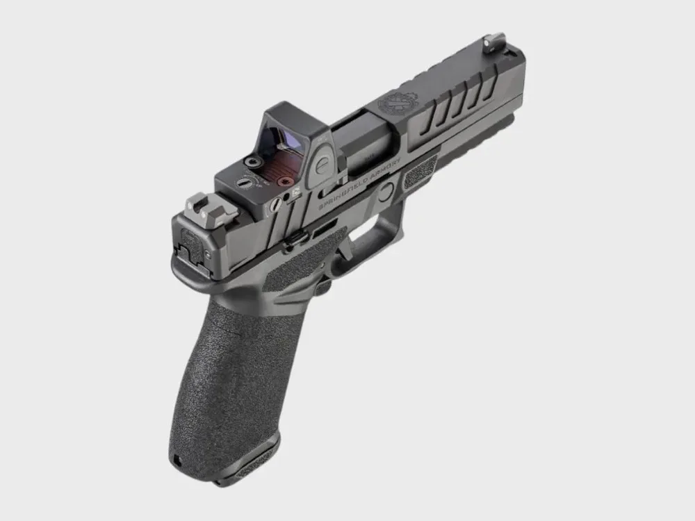 Springfield Armory Echelon 9mm schräg von hinten mit Rotpunktvisier